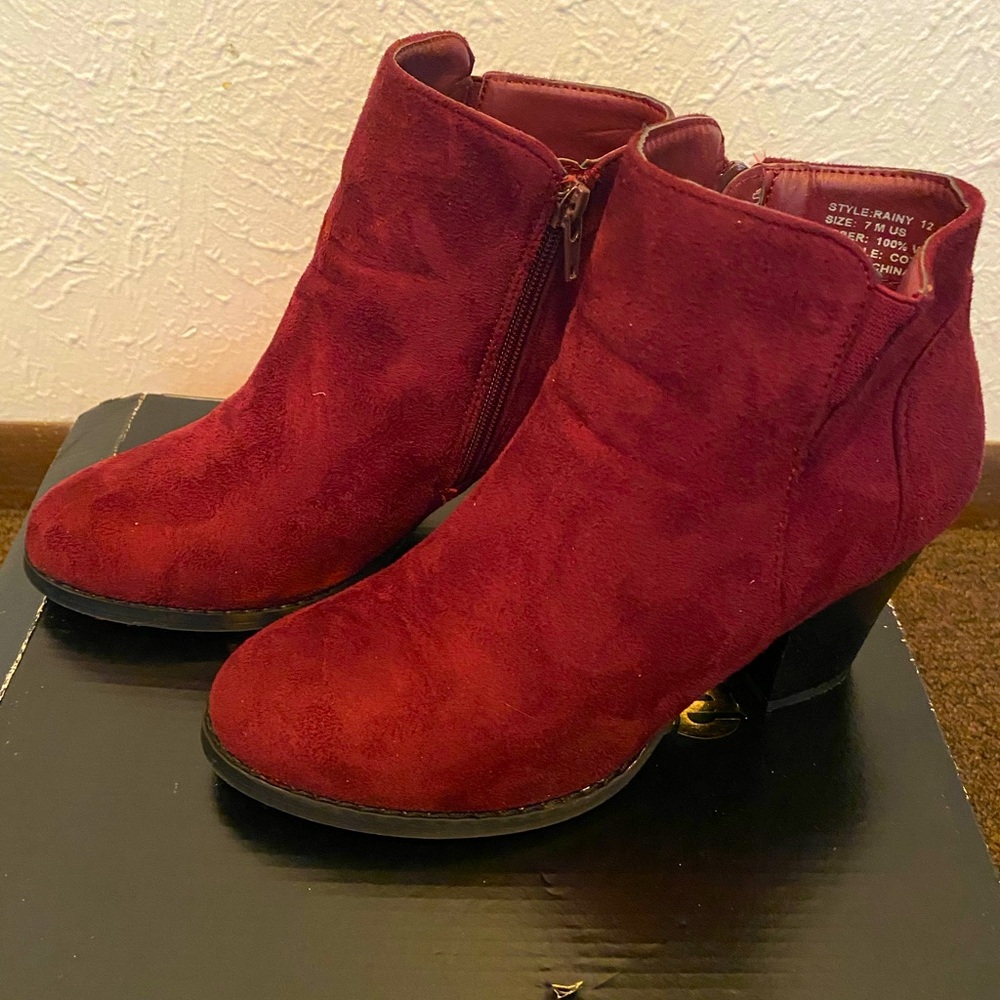 Women’s Ankle Booties
